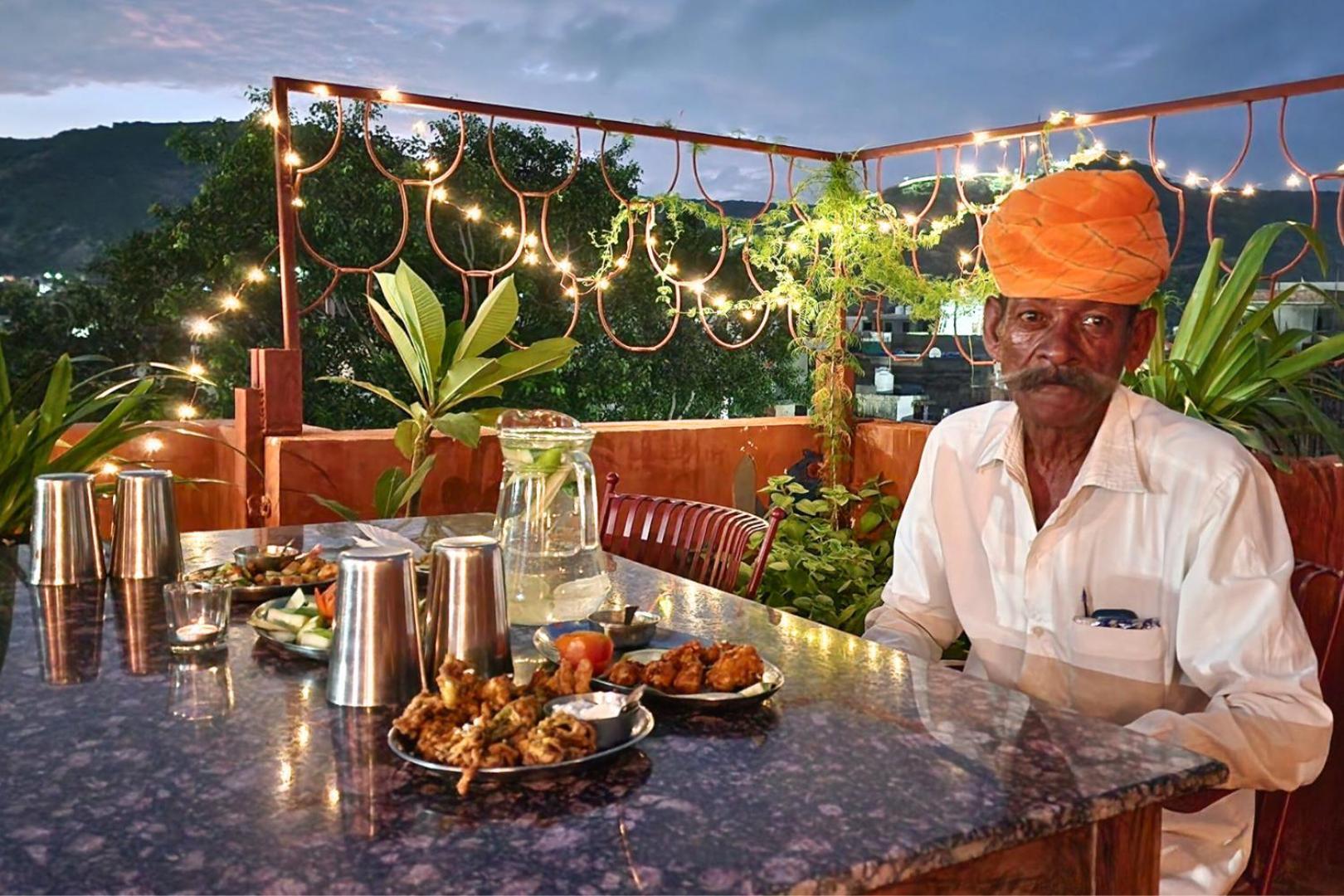 Chillout - A Boutique Hotel & Rooftop Restaurant Jaipur Exteriör bild