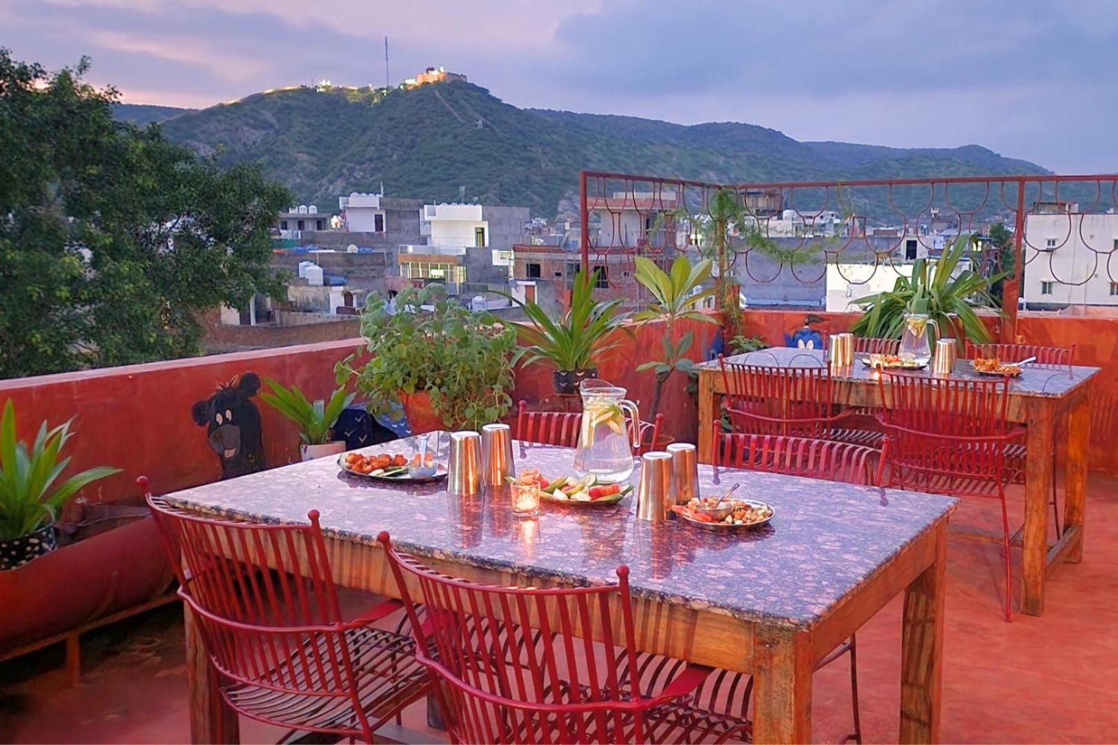 Chillout - A Boutique Hotel & Rooftop Restaurant Jaipur Exteriör bild